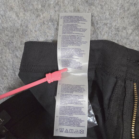 NYDJ Womens NWT Black Solid Lift/Tuck Linen Blend Bermuda Shorts Sz 12 Slimming - Picture 10 of 11